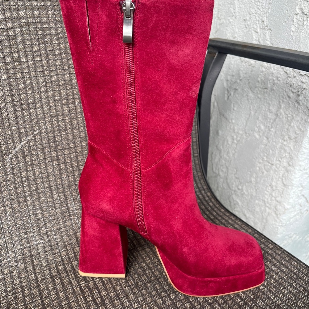 Boots - Picture 2 of 6